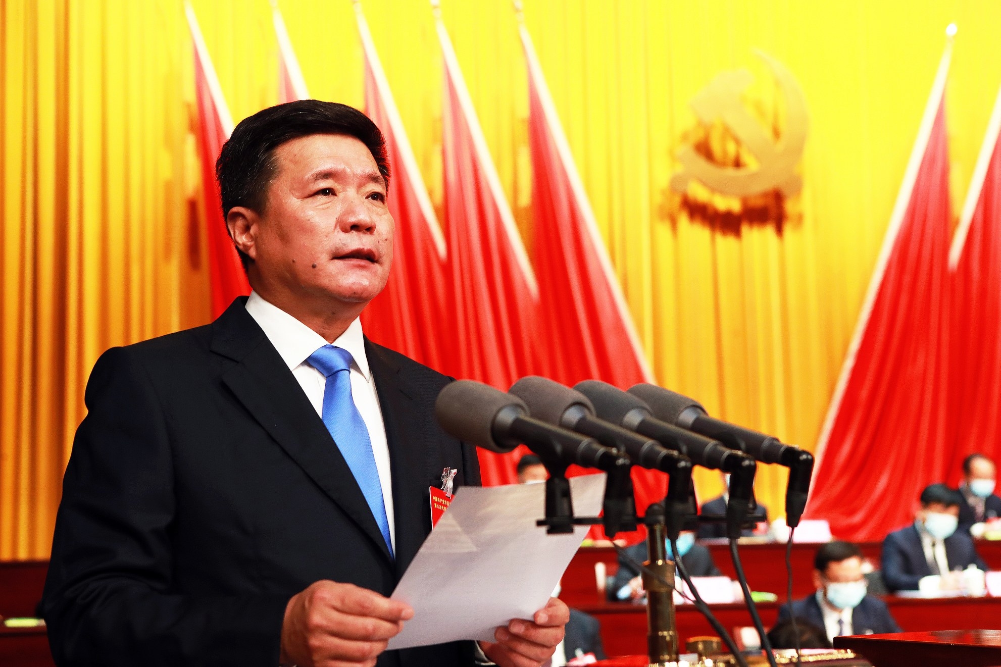 解放思想拉高标杆奋勇争先更加出彩 全面开创许昌社会主义现代化建设新局面 中国共产党许昌市第八次代表大会隆重开幕 史根治代表中共许昌市第七届委员会作报告 